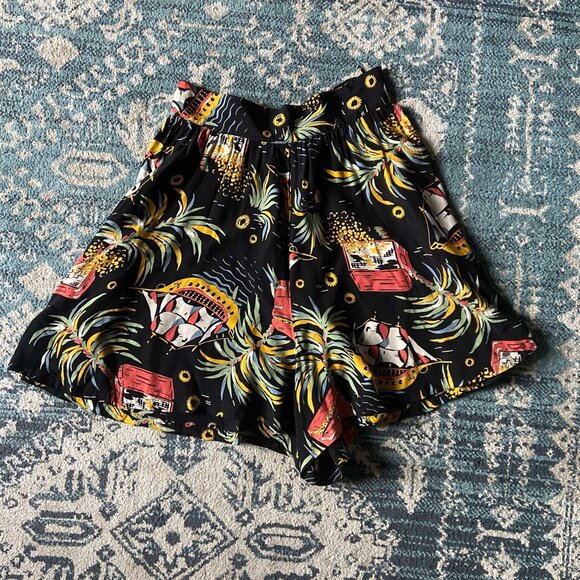 Trashy Diva Pirate Treasure high waisted rayon shorts size 4 - Picture 1 of 3